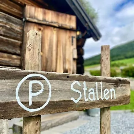 Holiday home Stallen - Koselig Lite Hus Pa Gardstun Skjak