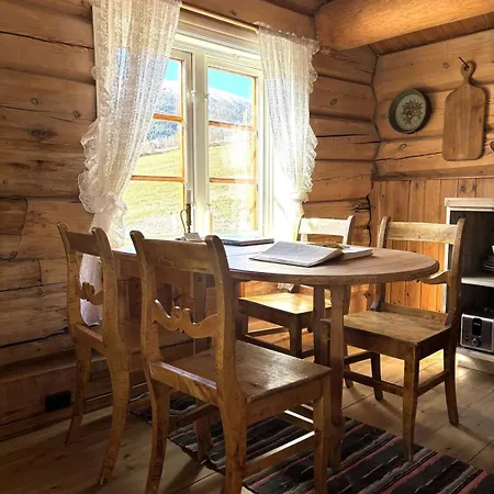 Feriehus Stallen - Koselig Lite Hus Pa Gardstun Skjåk