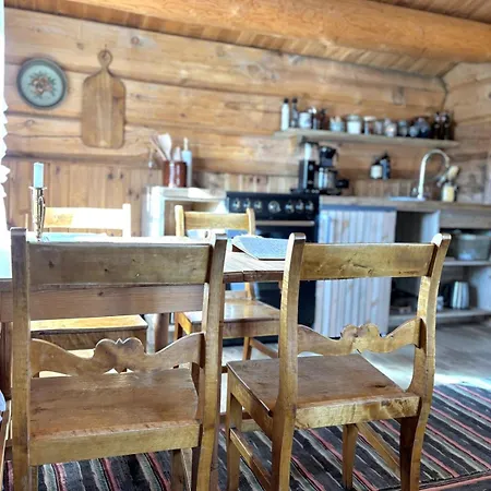 Feriehus Stallen - Koselig Lite Hus Pa Gardstun *